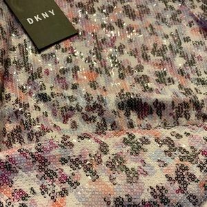 🌟NWT: DKNY sequin stretch top